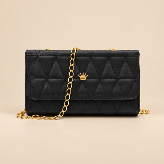 Bolsa Clutch Baladinha Preta em fundo bege premium